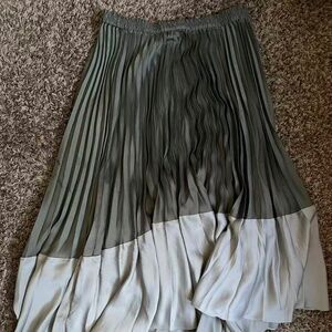 Club Monaco Pleated Midi Skirt - Sage Green & NWT